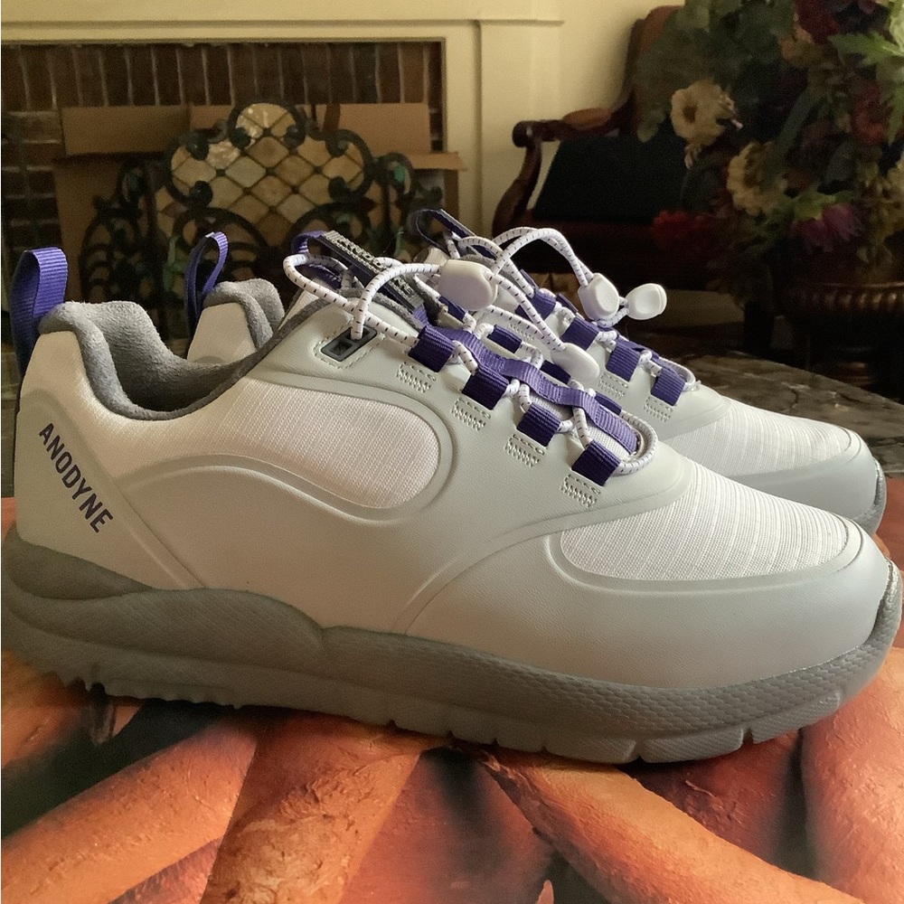 Anodyne trail runner 47 grey/white orthopedic sneakers size 8 wide